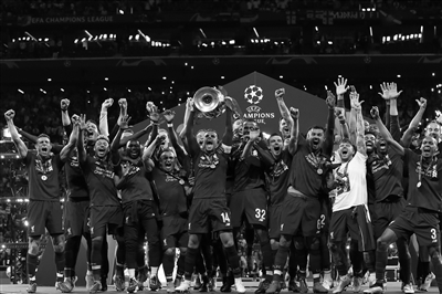 意媒：曼联只想纯租借梅努，球员本人愿意以此方式前往意甲（意媒：曼联只接受租借放行梅努，球员愿以租借身份赴意甲）