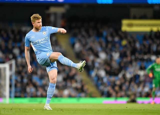 特里：我肯定同意萨拉赫的说法，他已经成为利物浦的替罪羊