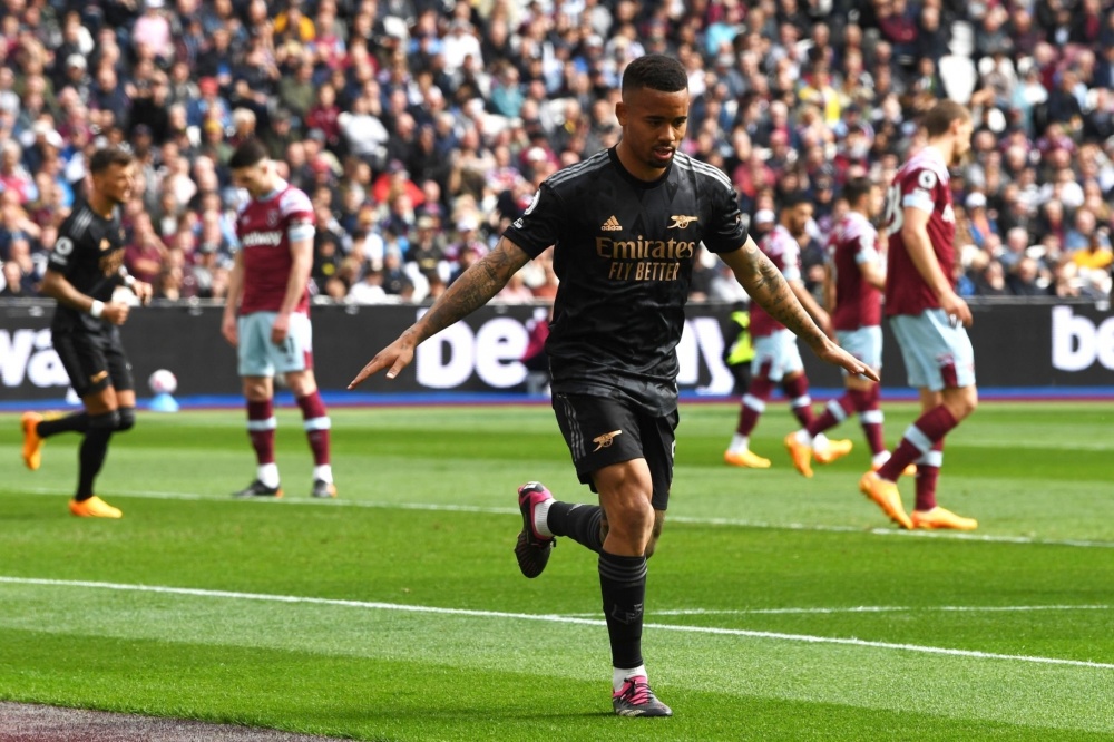 2射1传闪耀全场！官方：B费当选曼联4-1狼队的队内最佳