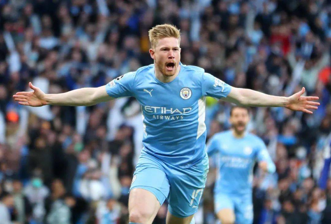 半场战报：尤文2-1卡利亚里，伊尔迪兹双响，弗拉霍维奇伤退