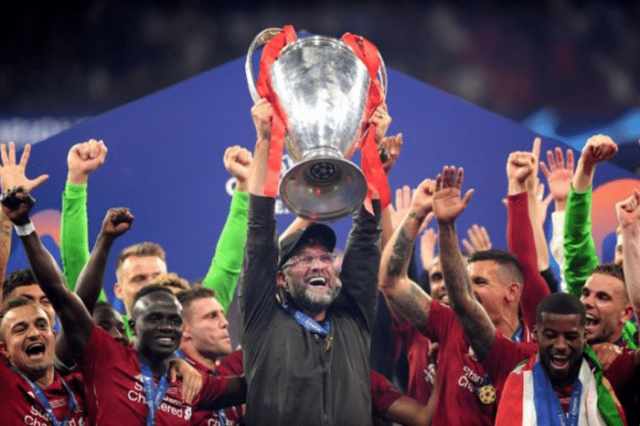 AC米兰客场0-2负都灵，阿莱格里因红牌停赛，替补普利西奇助球队扳平比分。