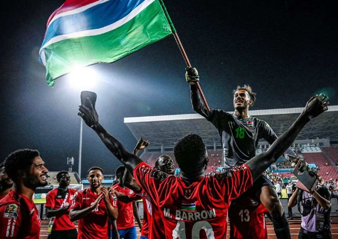 欧冠前瞻：天王山战役！枪手拜仁对决火热来袭，谁是全欧最强？