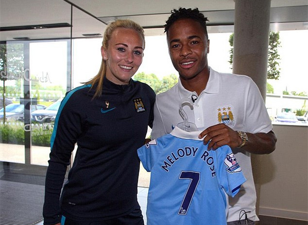 只等官宣，记者：利物浦中场莫顿已完成里昂的体检