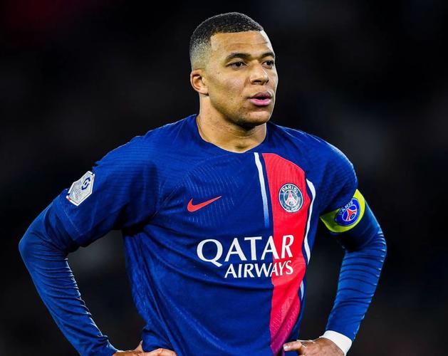 英超前瞻：曼联多人出战成疑，伯恩茅斯客场表现欠佳（英超前瞻：曼联多将出战成疑，伯恩茅斯客战乏力）