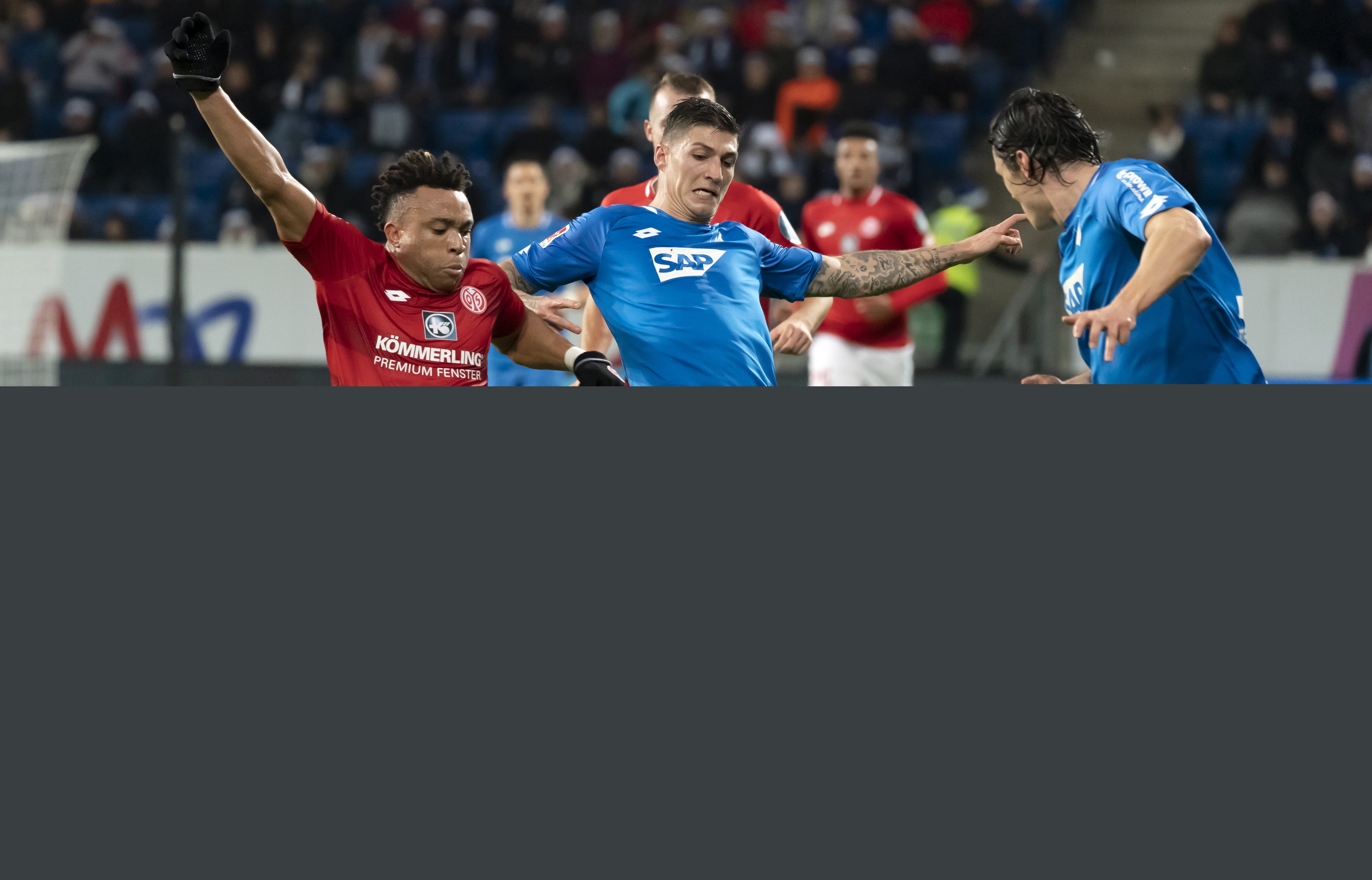 有点尴尬！悉尼FC男女足同日先后输球，共丢9球进0球（同日皆败：悉尼FC男女足先后落败，零进球共失9球）