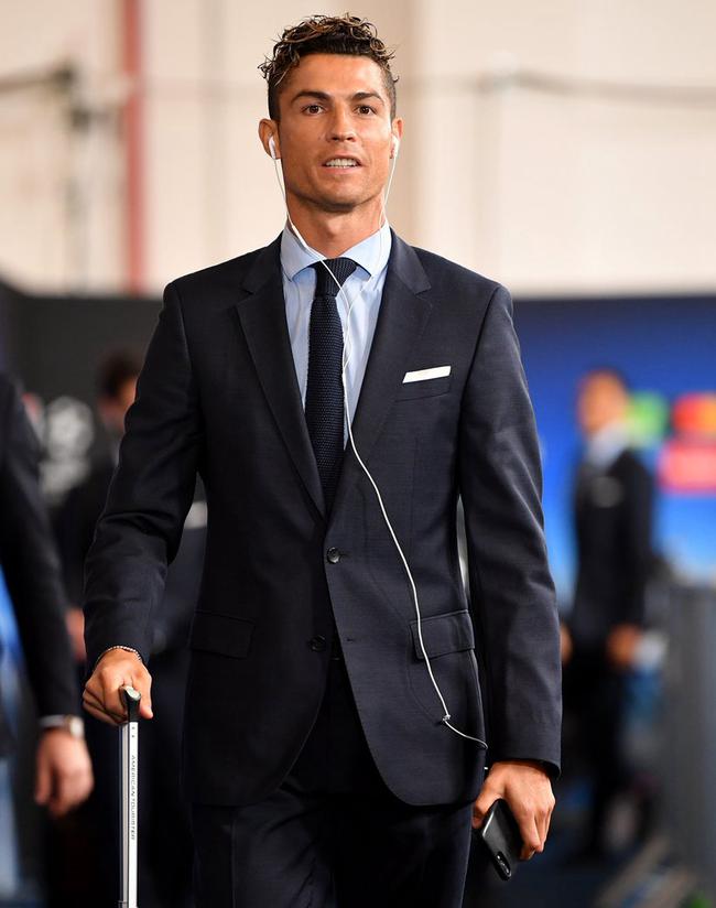 世体：巴萨正等待重返诺坎普的批文，若本周不行则需等到月底（世体：巴萨等待重回诺坎普批复，本周无果将延至月底）